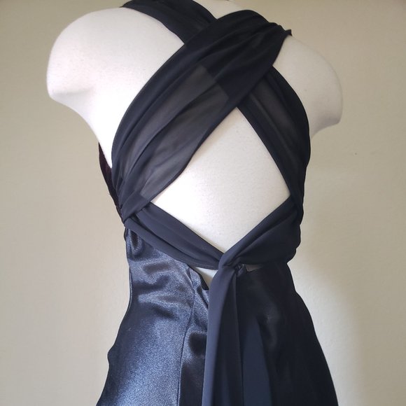Gorgeous Black Evening/Prom Gown With Tie Back - Picture 6 of 15